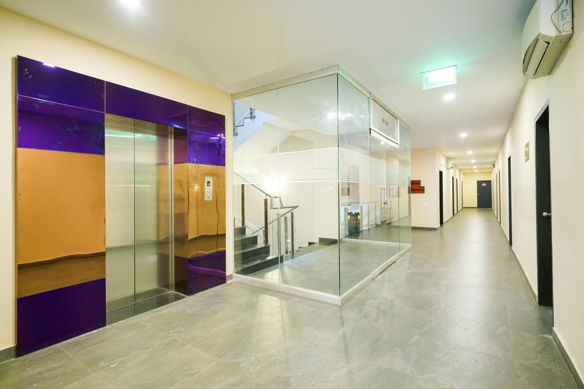 Super Townhouse Mookkannoor Tourist Home Angamali Dış mekan fotoğraf