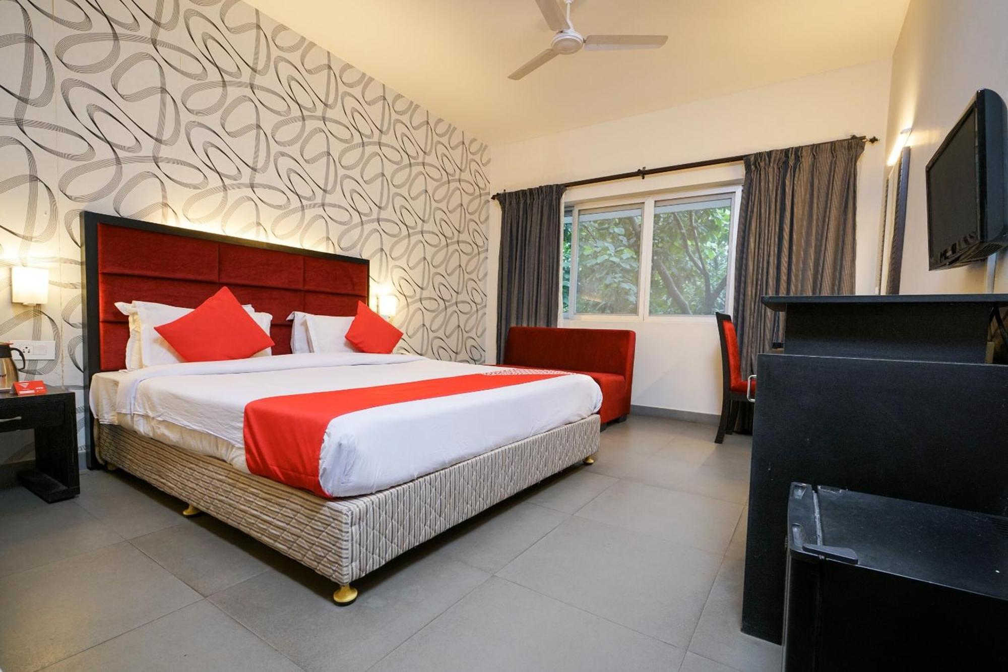 Super Townhouse Mookkannoor Tourist Home Angamali Dış mekan fotoğraf